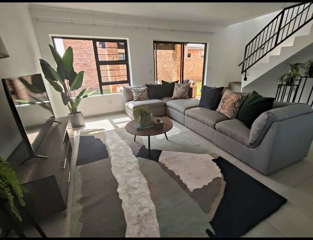 3 BEDROOM HOUSE FOR SALE IN SUNDOWNER